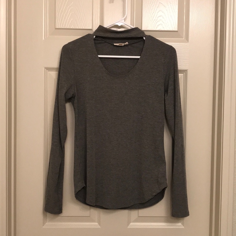 Long sleeve fashionable shirt